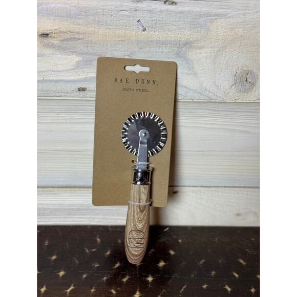 Rae Dunn Pasta Wheel Cutter Dough Ravioli Stamp with Wood‎ Handle - Picture 1 of 1